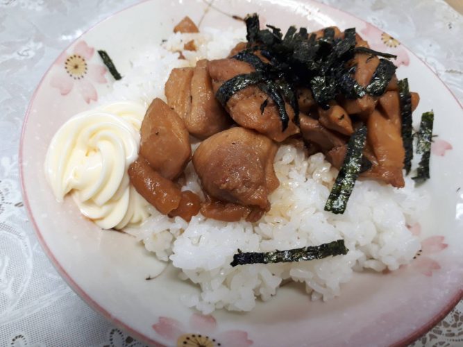 本日のランチは鶏丼