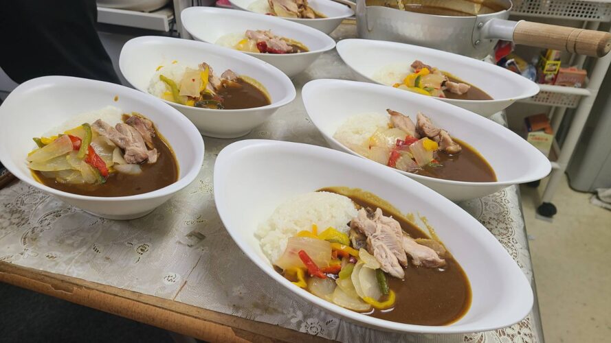 カレーランチで温まりましょう♬